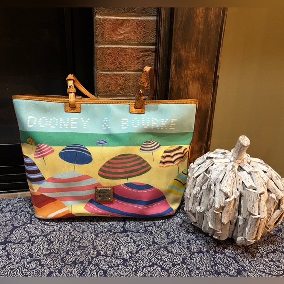 Dooney & Bourke Handbags - ✨ Dooney & Bourke Beach Umbrella Tote Bag EUC | Summer Canvas Shoulder Bag